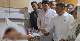 লালবাগ বিএনপি নেতার অসুস্থ স্ত্রীর পাশে প্রধানমন্ত্রী